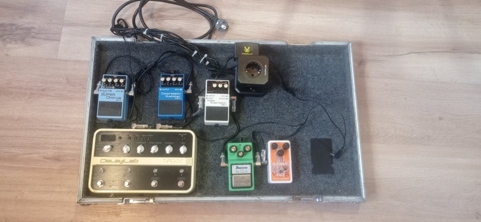 ¡Pedalera completa modular lista para usar en directo! Venta por no uso (precio conjunto)