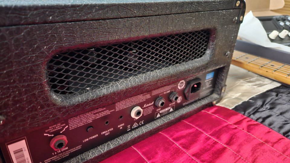 Pack Superstrato EMG-81 + Marshall DSL1HR + Multiefectos Nux mg-101