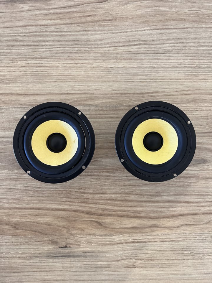 Vendo Monitores KRK Powered 5 reacondicionados y personalizados. de segunda mano · Foto 4 de 7 · Lugo · 350 €