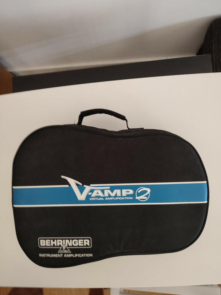 Behringer V-Amp 2