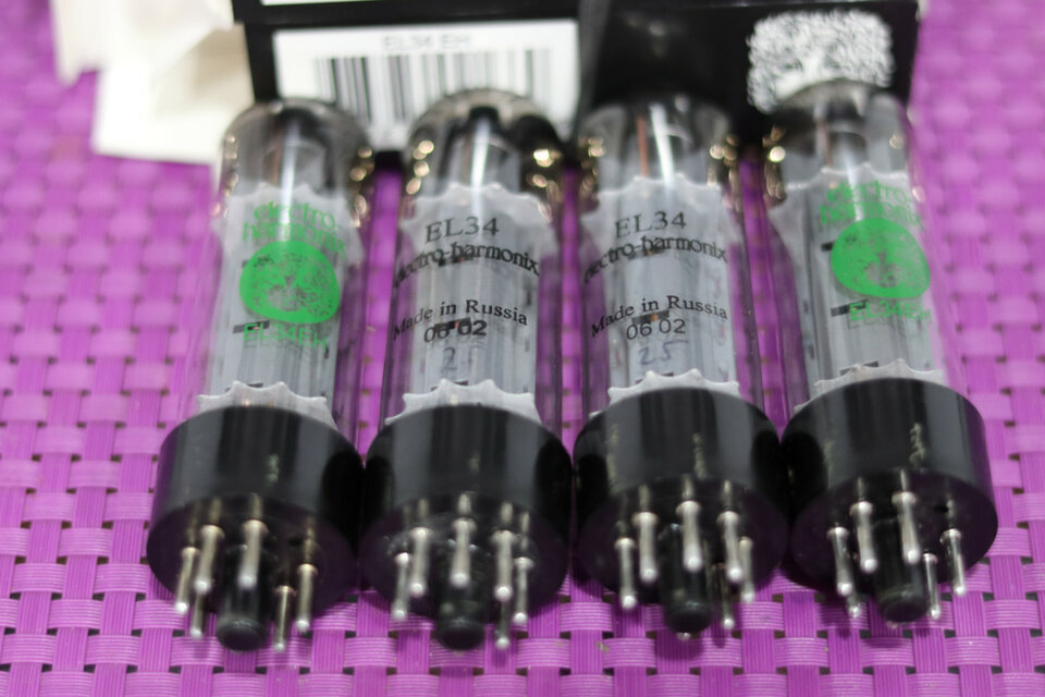 Mercadillo variado válvulas (potencia, previo - EL34 - 12ax7 - 5881)