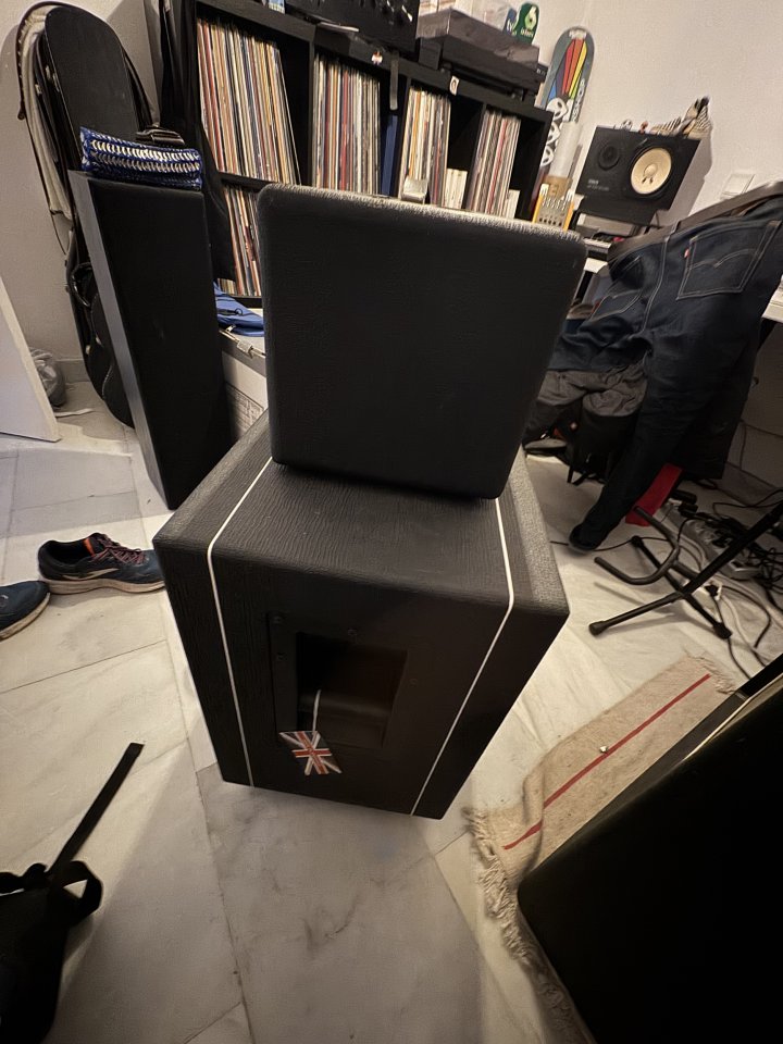 Sound city 50 plus más 2x12 fane