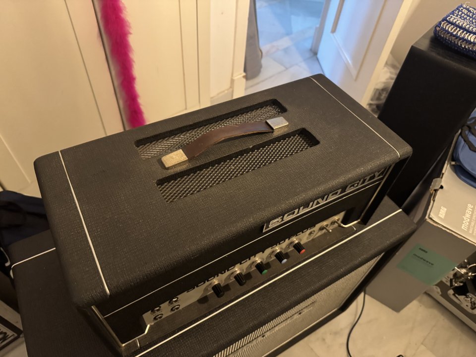 Sound city 50 plus más 2x12 fane