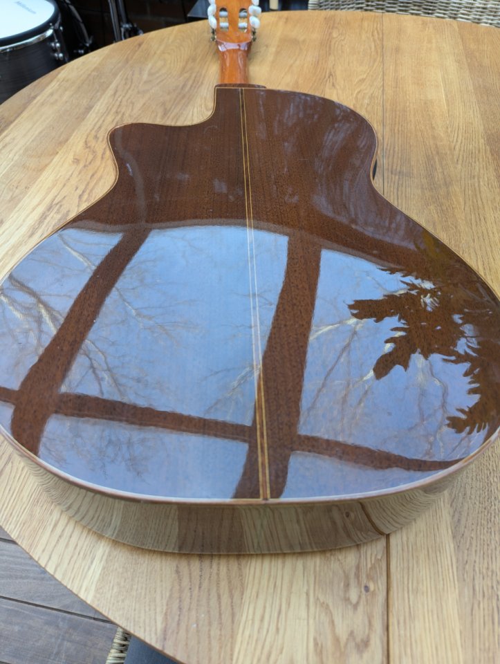 Antigua casa Núñez concierto especial cutaway preamp case