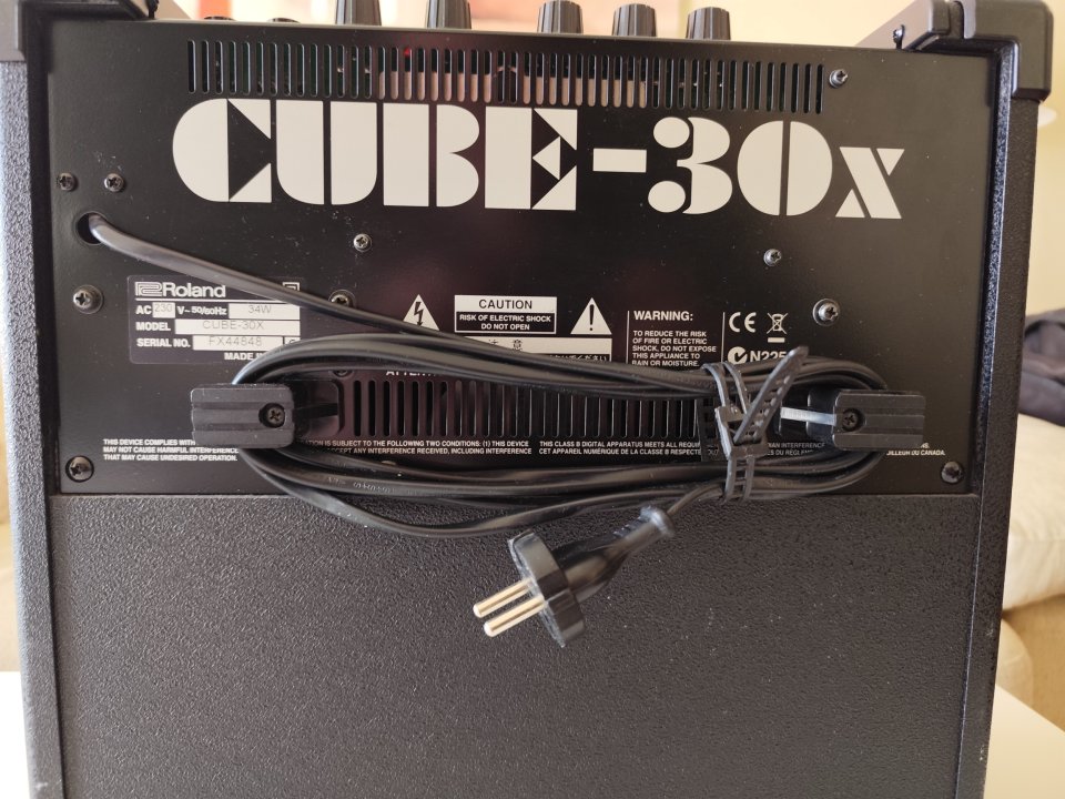 Roland Cube 30X Cosm de segunda mano · Foto 3 de 5 · Madrid · 130 €