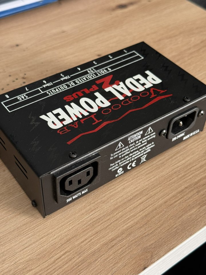 Voodoo Lab Pedal Power 2 Plus - Fuente de alimentación de segunda mano · Foto 1 de 3 · Navarra · 150 €