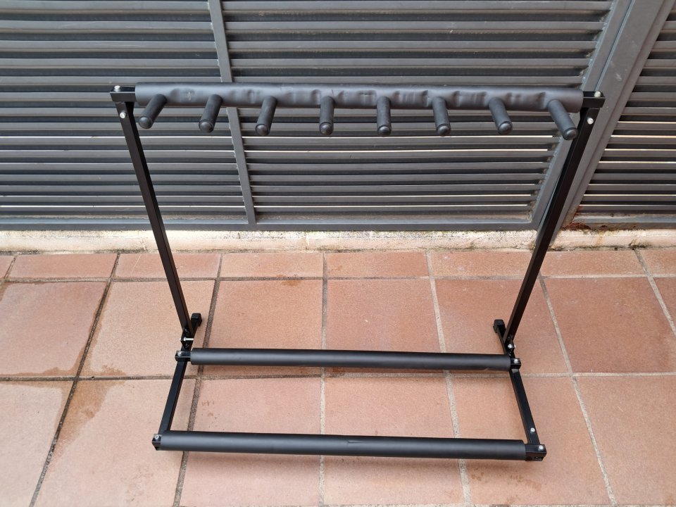 Soporte  7 GUITARRAS / BAJOS