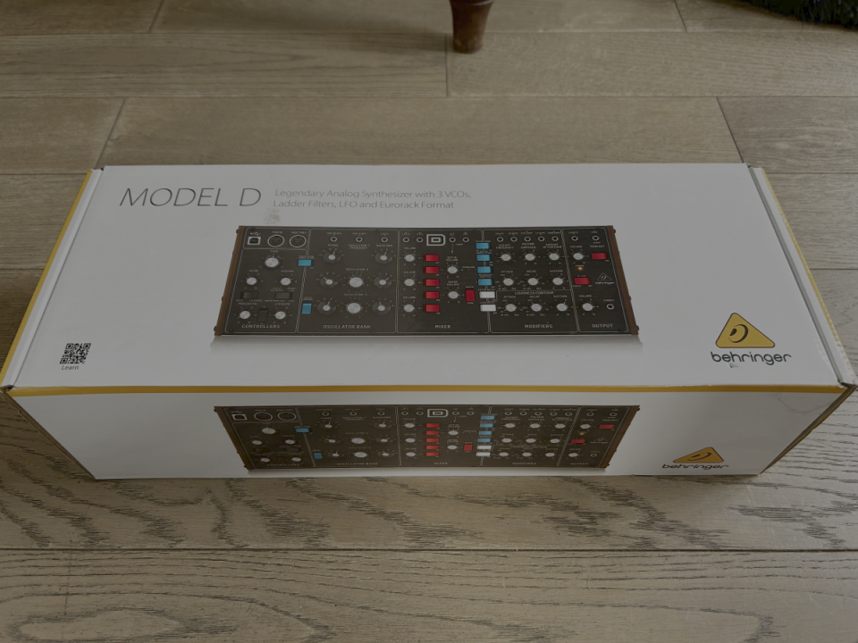 Behringer MODEL D + Inlay Blanco