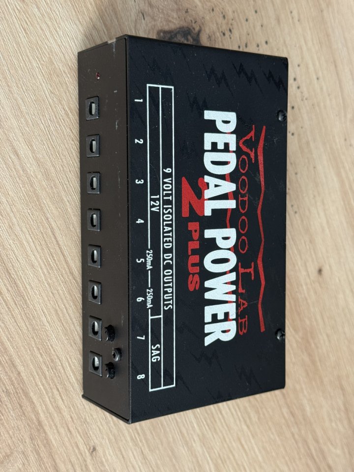 Voodoo Lab Pedal Power 2 Plus - Fuente de alimentación de segunda mano · Foto 2 de 3 · Navarra · 150 €