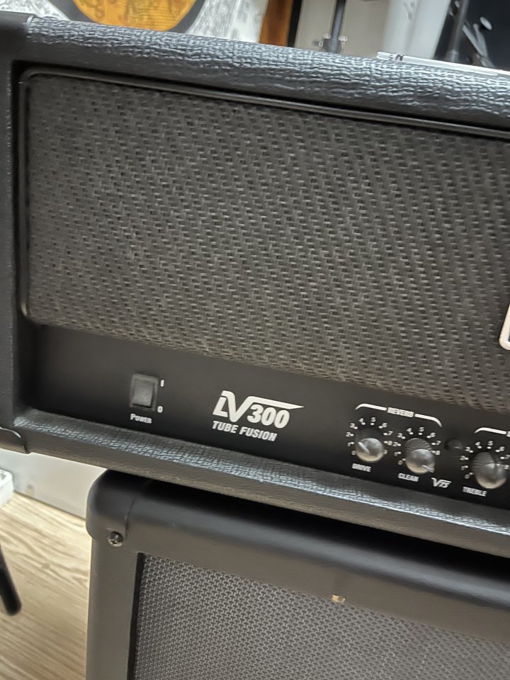 Laney LV300H de segunda mano · Foto 2 de 3 · Granada · 300 €