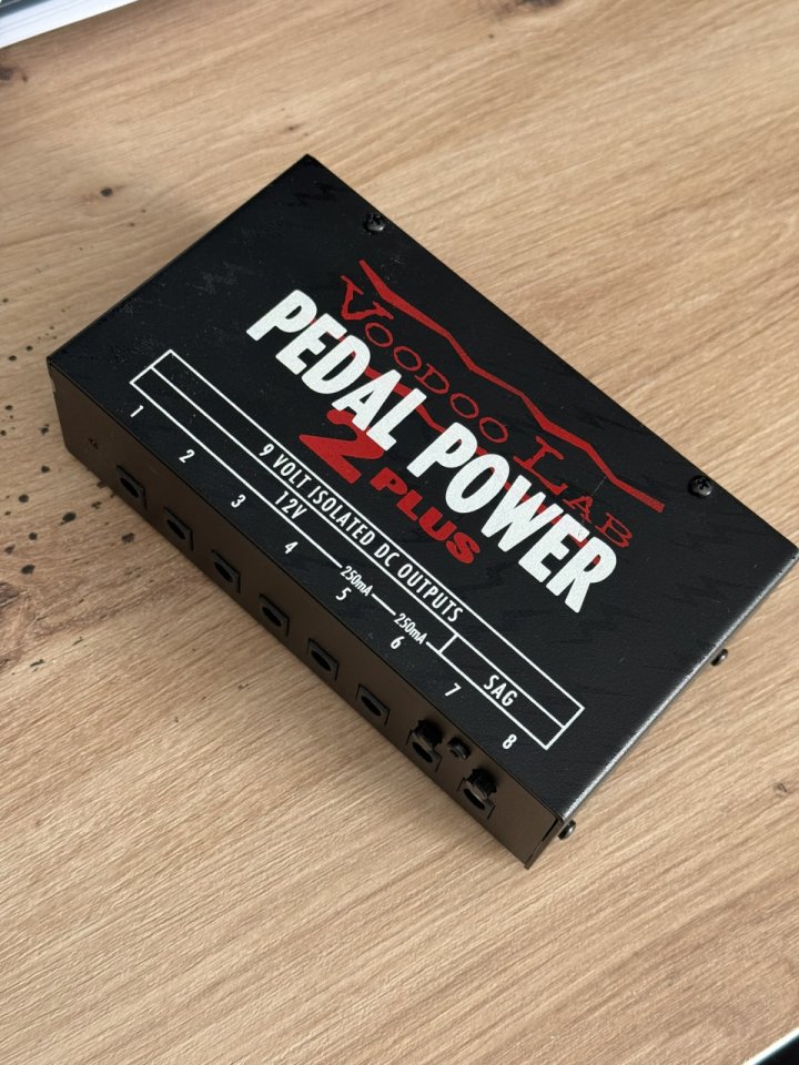 Voodoo Lab Pedal Power 2 Plus - Fuente de alimentación de segunda mano · Foto 3 de 3 · Navarra · 150 €