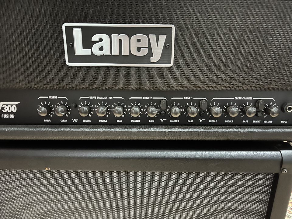 Laney LV300H de segunda mano · Foto 3 de 3 · Granada · 300 €