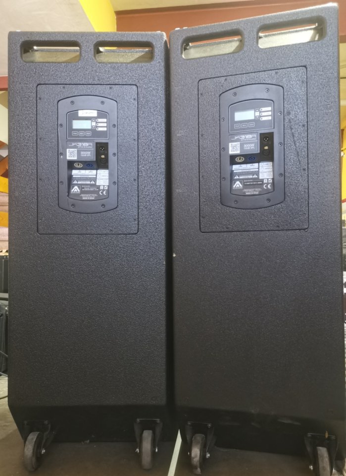 Altavoces autoamplificados 3.000w JK318A de segunda mano · Foto 3 de 5 · Toledo · 2100 €