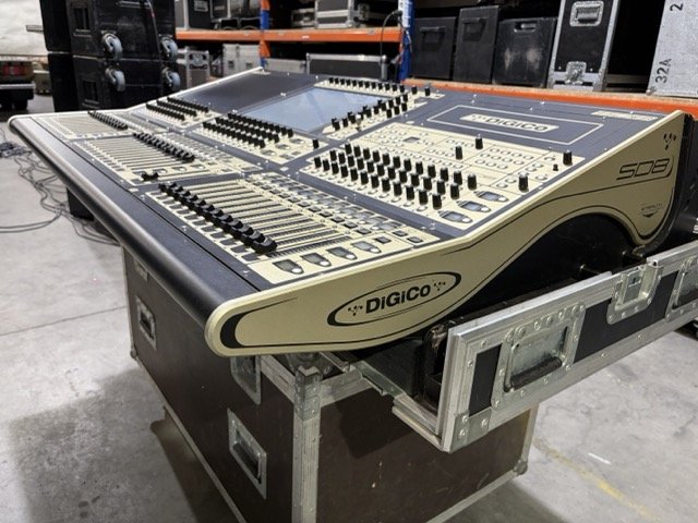 DigiCo SD8 + D2Rack 48/16