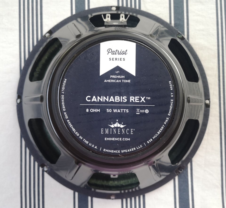 Cono Eminence Cannabis Rex de 8 ohms de segunda mano · Foto 1 de 4 · Madrid · 100 €