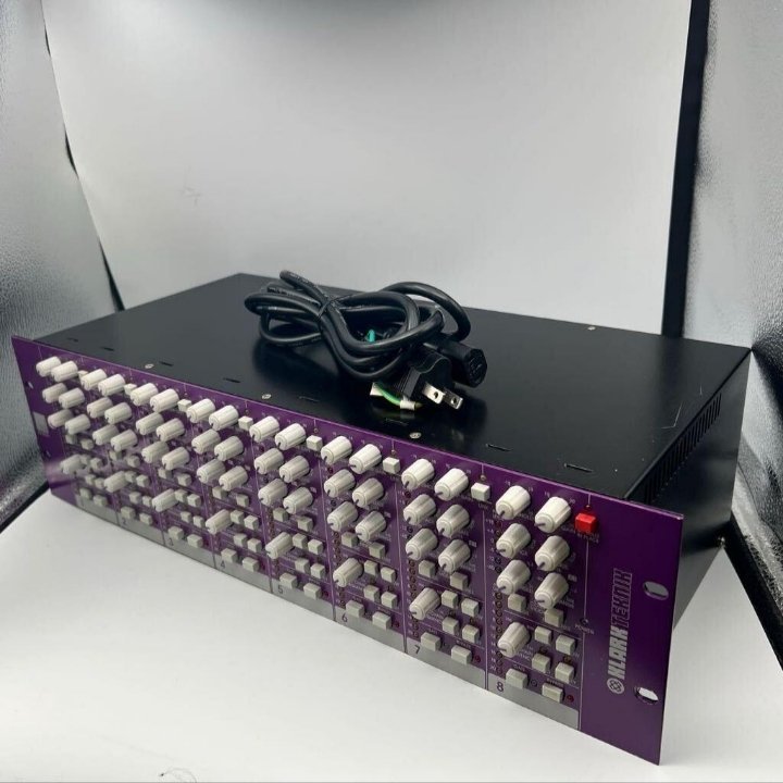 Klark Teknik Square ONE Dynamics de segunda mano · Foto 1 de 2 · Barcelona · 200 €