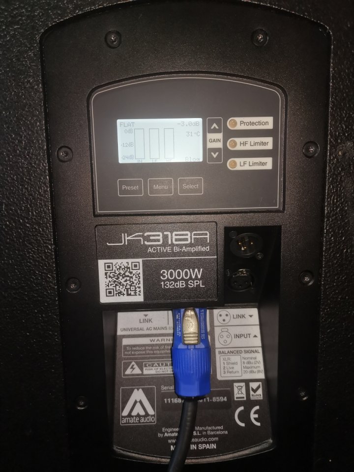 Altavoces autoamplificados 3.000w JK318A de segunda mano · Foto 4 de 5 · Toledo · 2100 €