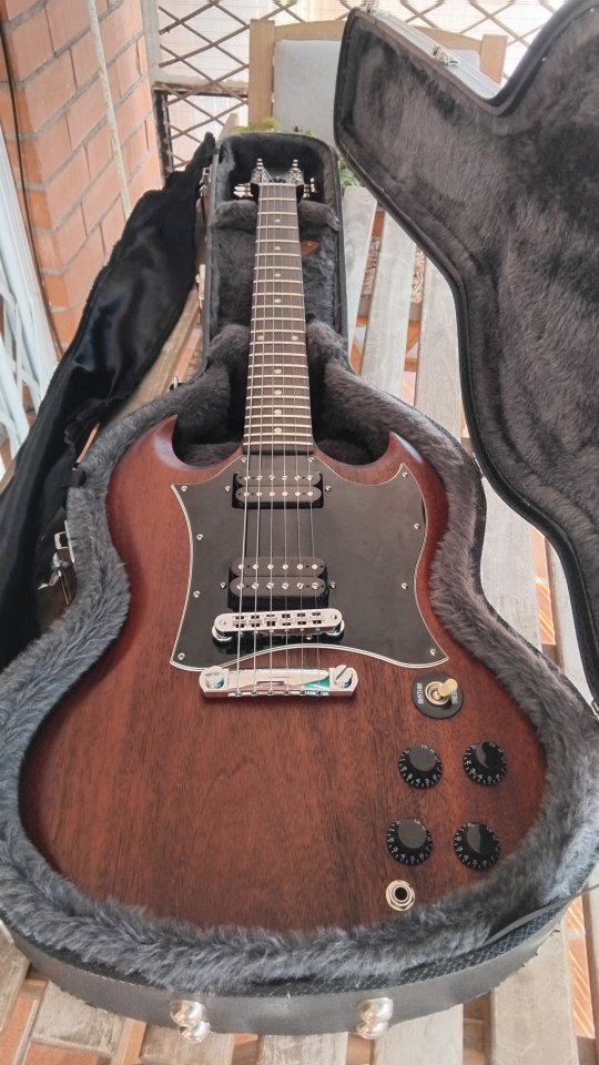 Gibson SG Faded 2007 de segunda mano · Foto 2 de 9 · Barcelona · 800 €