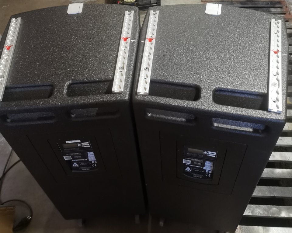 Altavoces autoamplificados 3.000w JK318A de segunda mano · Foto 5 de 5 · Toledo · 2100 €