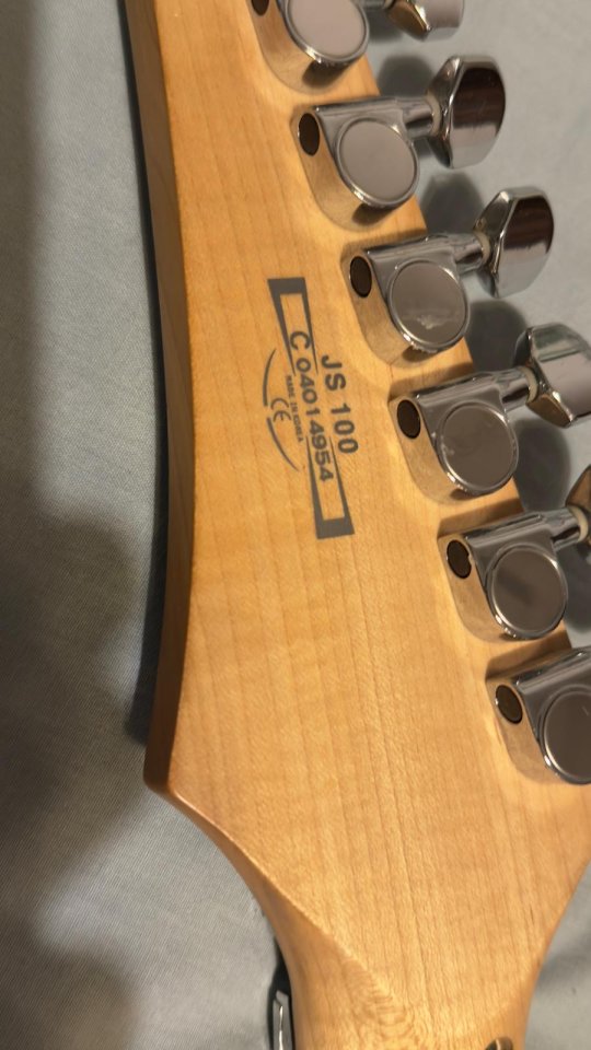 Guitarra eléctrica Ibanez JS100 blanca hecha en Corea