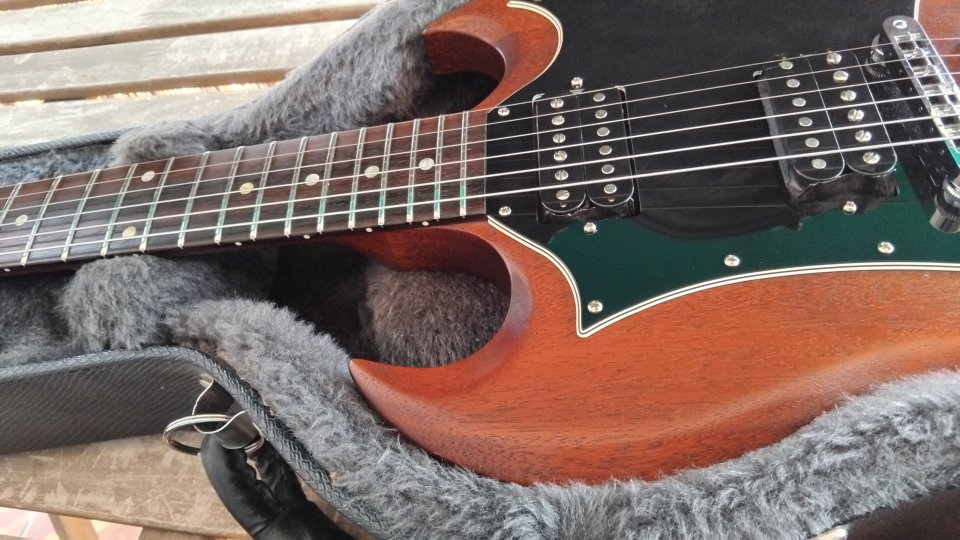 Gibson SG Faded 2007 de segunda mano · Foto 3 de 9 · Barcelona · 800 €