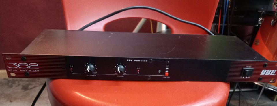 Vendo/Cambio/Compro Maximizador Sónico BBE.(100€). de segunda mano · Foto 4 de 5 · Madrid