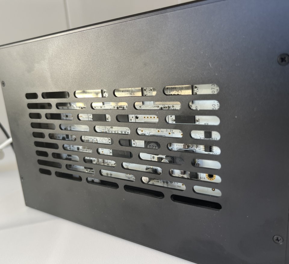 Universal Audio UAD PCIe Quad con Thunderbolt Dock de segunda mano · Foto 3 de 4 · Las Palmas · 400 €