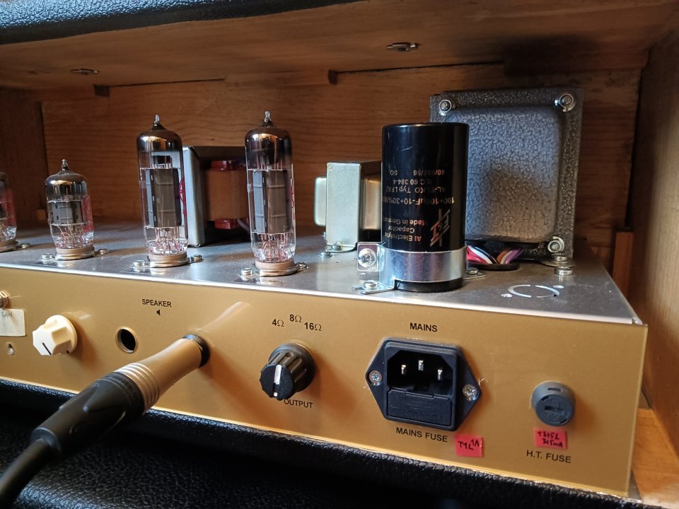 Marshall Super Bass Lead 18W de segunda mano · Foto 3 de 4 · Asturias · 2500 €