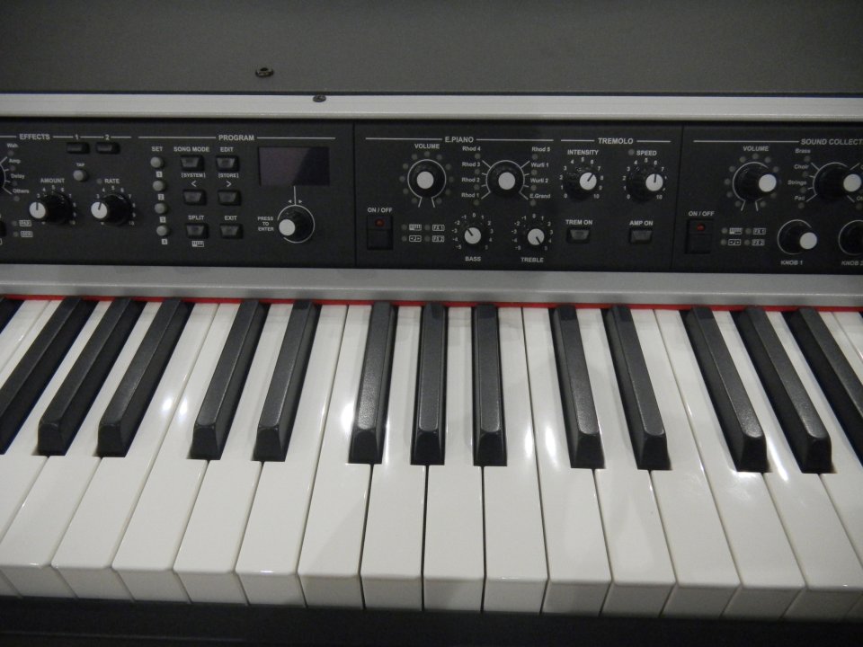Viscount LEGEND ´70 Compact 73 OFERTON de segunda mano · Foto 3 de 5 · Granada · 690 €