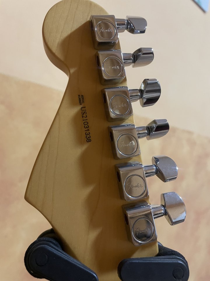Fender American Professional II Stratocaster (Olympic White) IMPECABLE de segunda mano · Foto 6 de 6 · Sevilla · 1650 €