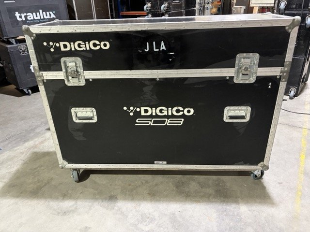 DigiCo SD8 + D2Rack 48/16