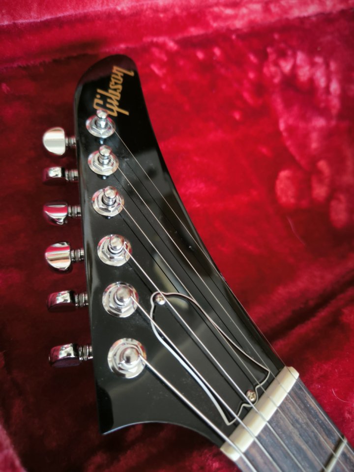 Gibson Explorer 80's.Ebony. de segunda mano · Foto 4 de 10 · Badajoz · 1950 €