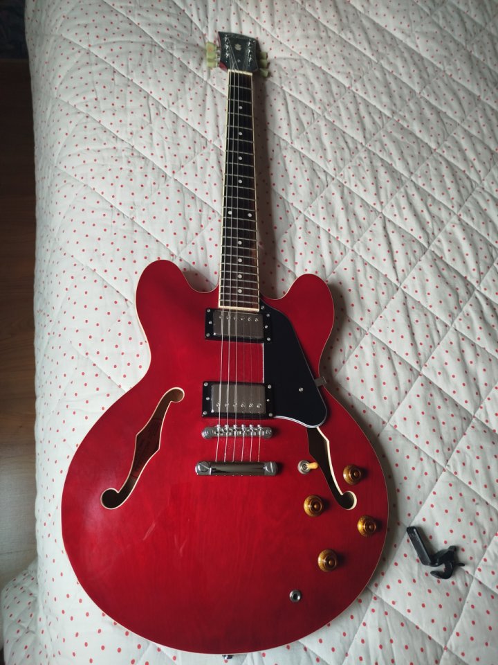 Tokai Es73