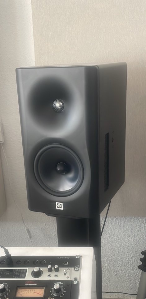 Dutch & Dutch 8c Studio Nuevos