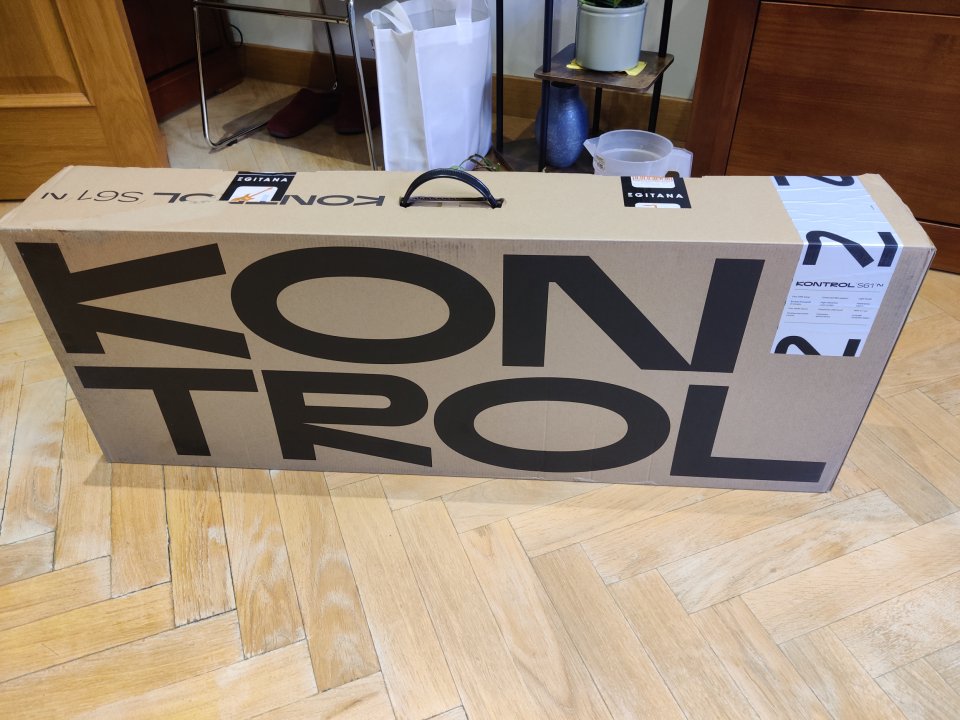 Teclado Controlador MIDI NI Komplete Kontrol S61 MK3