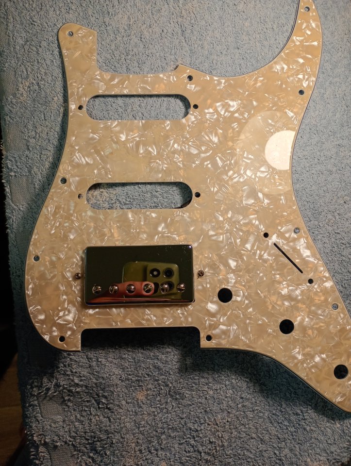 Lollar imperial f-spaced con pickguard Fender original de segunda mano · Foto 1 de 10 · Illes Balears · 190 €