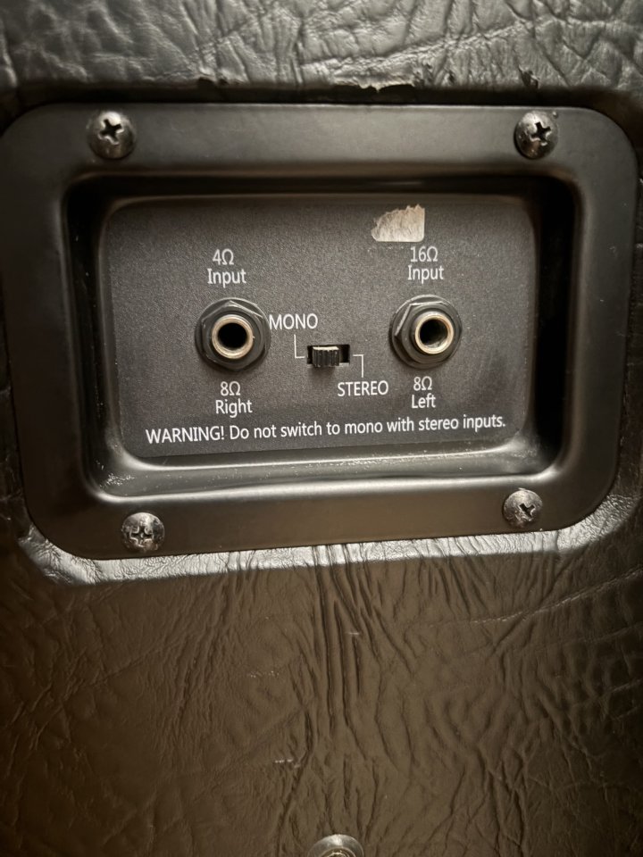 Pantalla 4x12 Celestion V30 de segunda mano · Foto 3 de 7 · Toledo · 300 €