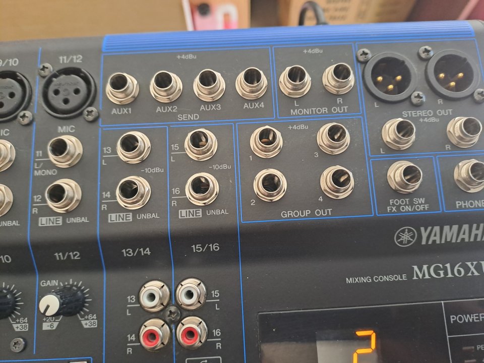 Mesa Yamaha MG16XU de segunda mano · Foto 6 de 10 · Sevilla · 340 €