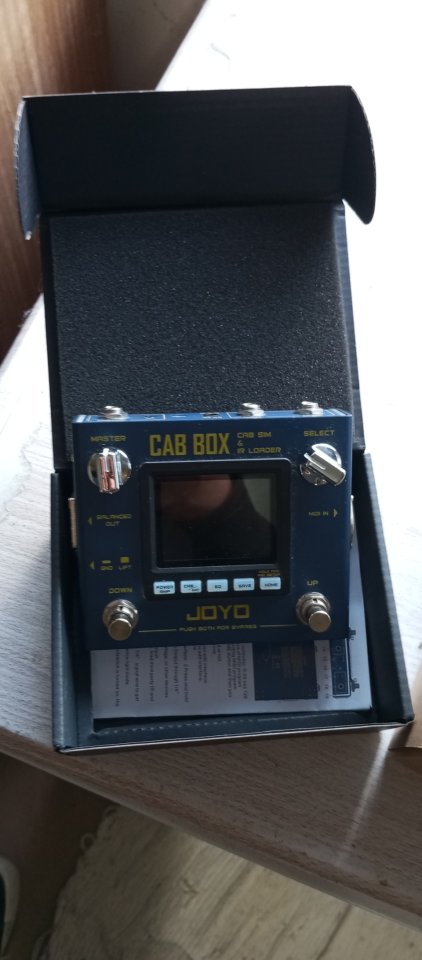 Vendo JOYO CAB VOX