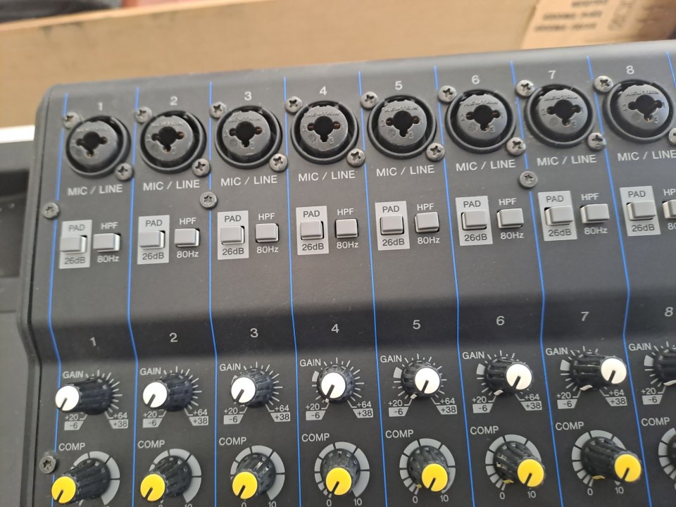 Mesa Yamaha MG16XU de segunda mano · Foto 7 de 10 · Sevilla · 340 €