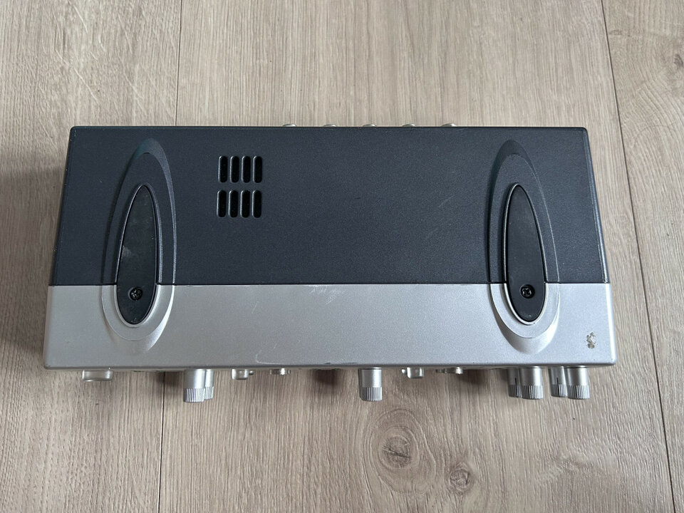 Behringer mini amp 800