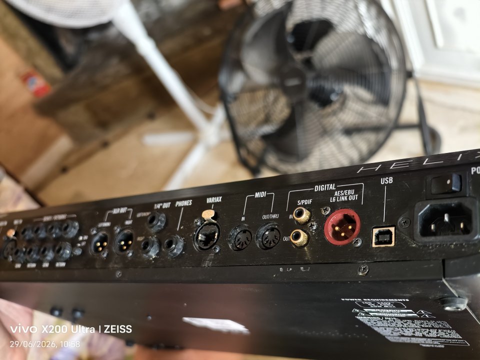 Line 6 Helix Floor, de segunda mano · Foto 10 de 10 · Sevilla · 820 €