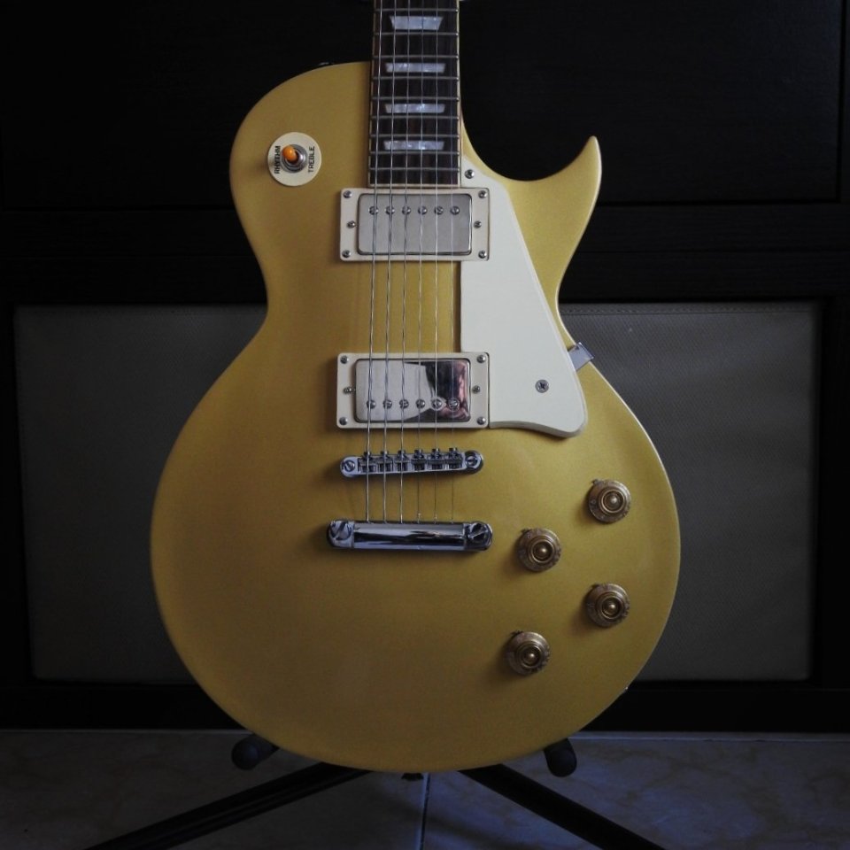 Guitarra Vintage V100 Goldtop de segunda mano · Foto 1 de 8 · Huelva · 320 €
