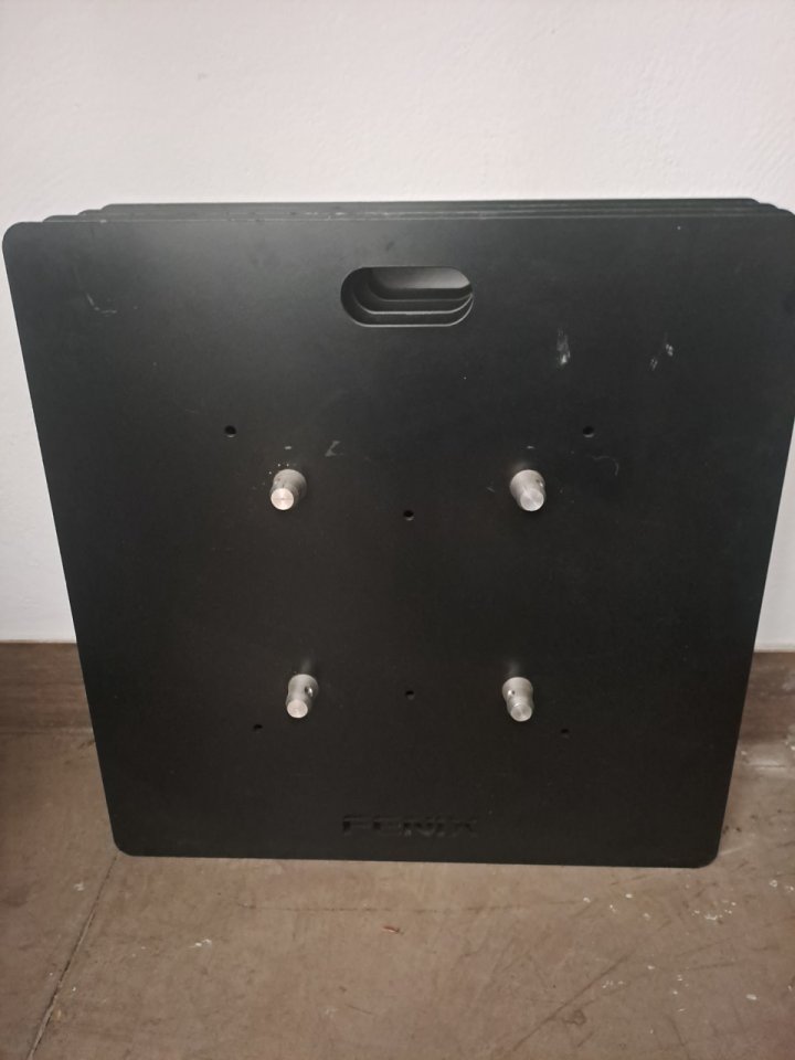 Bases Suelo Truss Fenix Stage BQX 2940 de segunda mano · Foto 1 de 4 · Sevilla · 600 €