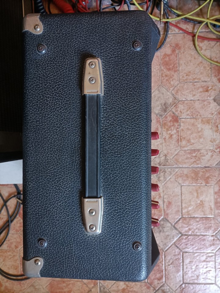 Fender Champ 12 de segunda mano · Foto 3 de 5 · Alicante · 500 €