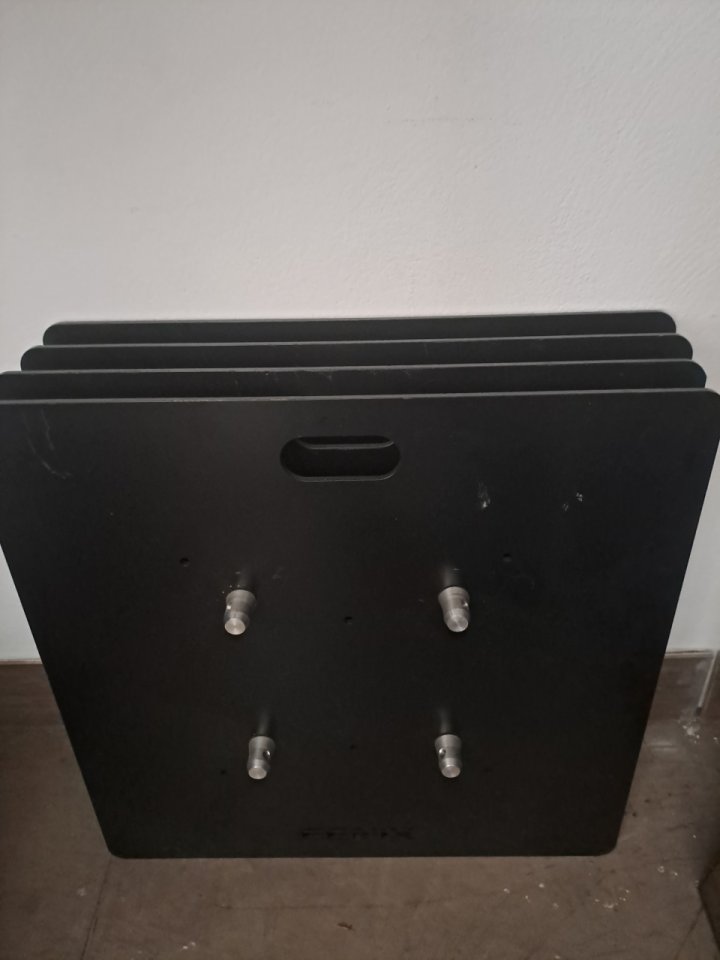 Bases Suelo Truss Fenix Stage BQX 2940 de segunda mano · Foto 2 de 4 · Sevilla · 600 €