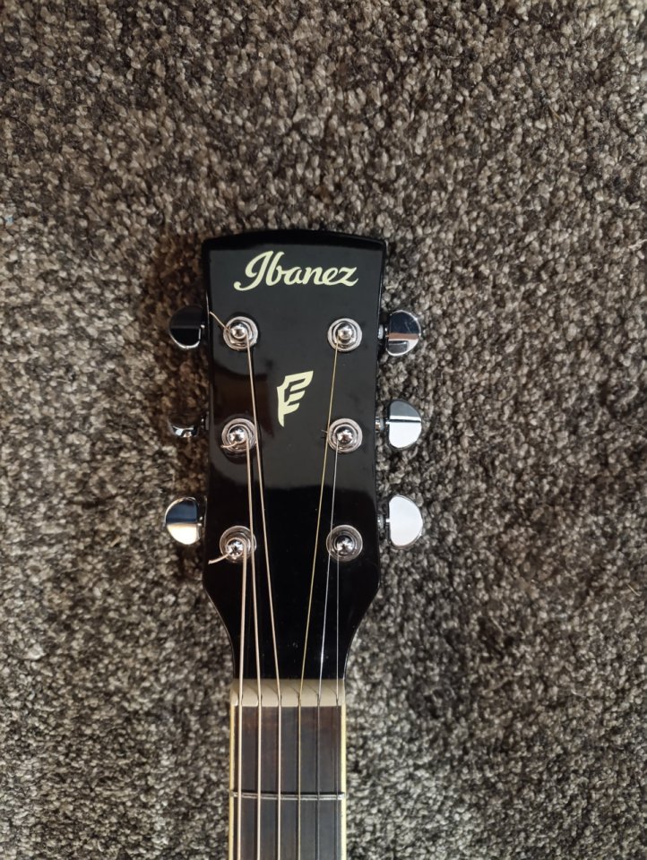Ibanez acústica PF15 ECE TBS