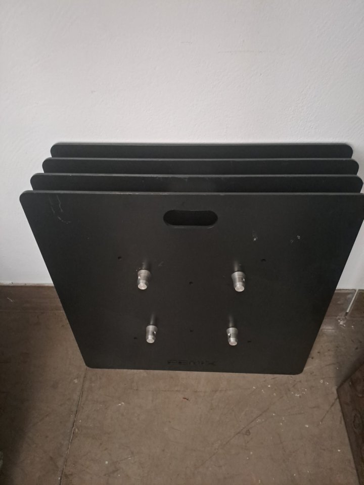 Bases Suelo Truss Fenix Stage BQX 2940 de segunda mano · Foto 4 de 4 · Sevilla · 600 €