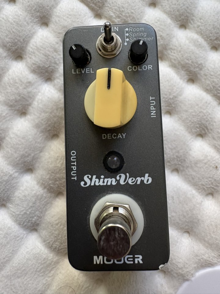 Pedal de efectos Mooer Shim Verb para guitarra