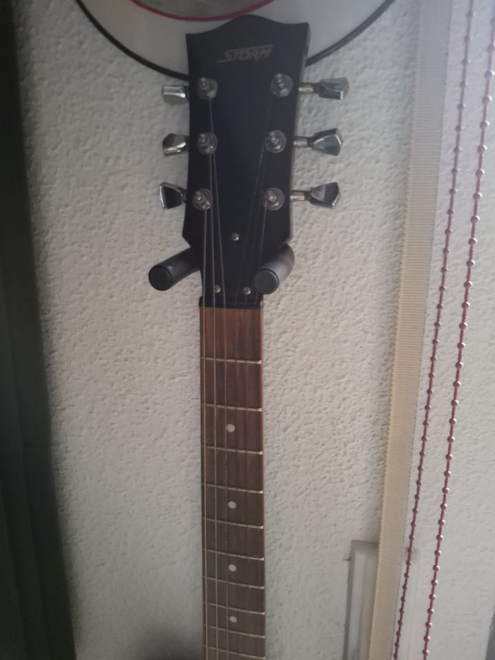 guitarras storm y rocktile de segunda mano · Foto 3 de 10 · Madrid · 89 €